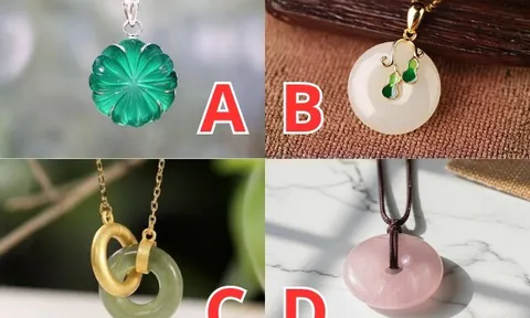 Dường như em bé trong bụng đang muốn nói điều gì với mẹ? Chọn 1 mặt dây chuyền theo trực giác để khám phá ngay