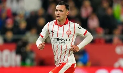 Arnau Martinez là món hời lý tưởng với Liverpool