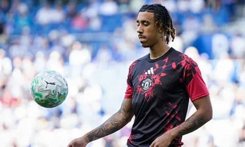 Leny Yoro đối mặt mùa giải sinh tử tại Manchester United