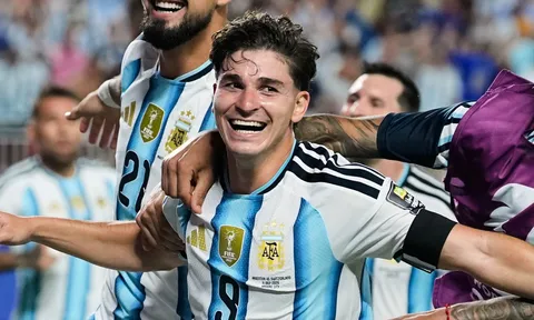 Alvarez xuất thần kết hợp Messi thiên tài, đưa Argentina vào đại chiến với Anh