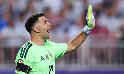 Emiliano Martinez nói về trình độ của ĐT Anh