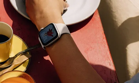 Apple Watch SE 3 có đủ cho dân văn phòng bận họp, nhiều thông báo?