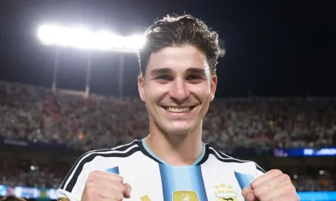 Tin đồn chuyển nhượng sáng 13/7: Arsenal nỗ lực chiêu mộ Julian Alvarez; Pep lọt tầm ngắm tuyển Ý