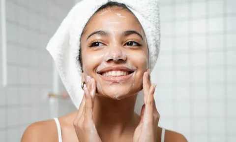 4 thói quen chăm sóc da cần tránh nếu không muốn nếp nhăn xuất hiện sớm