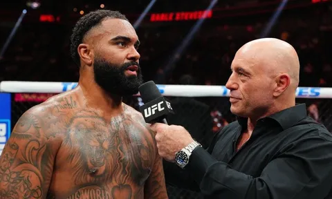 Gable Steveson điềm tĩnh đáp trả Josh Hokit sau màn ra mắt thống trị tại UFC 329