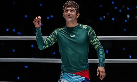 Lịch sử gọi tên Bryce Mitchell trong cuộc đối đầu với Mikey Musumeci tại UFC BJJ 11