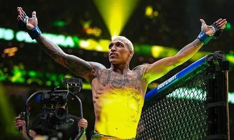 Charles Oliveira dội bom bình luận tại sự kiện UFC 329, ráo riết đòi tranh đai với Justin Gaethje