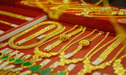 Giá vàng hôm nay 14/7/2026: SJC "lao dốc" không phanh, rơi xuống "hố sâu" trước áp lực từ Mỹ