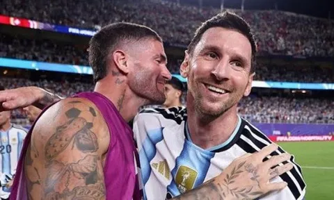 Scaloni giải phóng Messi bằng sự tự do tuyệt đối