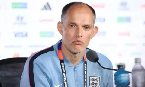 HLV Tuchel bất ngờ khi Argentina đổi màu áo, đoán do mê tín