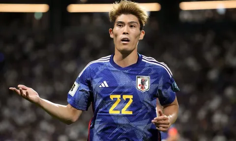 2 CLB quan tâm, Tomiyasu có cơ hội tái xuất Serie A