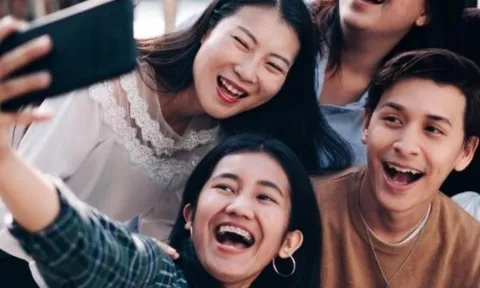 Trắc nghiệm tâm lý: 2 phút đọc vị ngay "vị thế ngầm" của bạn trong nhóm bạn bè