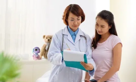 Sau 20 năm sống chung với “vòng một” ngoại cỡ, người phụ nữ xúc động: “Giờ tôi tự tin hơn rất nhiều”