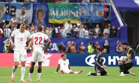 Shearer và Rooney thừa nhận Argentina xứng đáng vào chung kết
