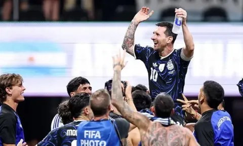 Kỳ quan không tuổi Lionel Messi