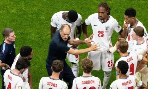 3 cầu thủ Anh than phiền về quyết định của Tuchel