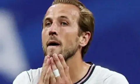 Harry Kane đau đớn vì tuyển Anh ngã ngựa trước trận chung kết World Cup