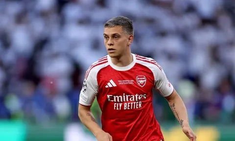 Arsenal chính thức bán Trossard cho Besiktas