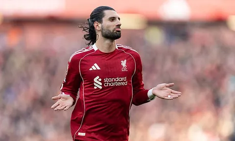 Giữ chân Szoboszlai là chưa đủ cho tuyến giữa Liverpool