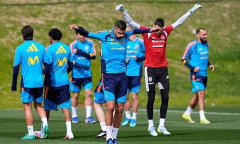 Tây Ban Nha hủy tập trước chung kết World Cup vì bão