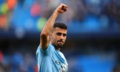 Real Madrid đứng ngoài cuộc đua giành chữ ký Rodri