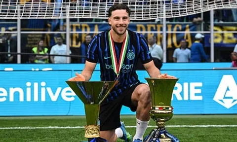 Man Utd đàm phán chiêu mộ Carlos Augusto giá 25 triệu bảng