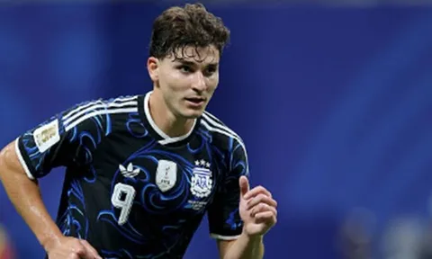 Tin đồn chuyển nhượng tối 19/7: Barca chốt hạn chót vụ Julian Alvarez; Aston Villa đàm phán mua Nicolas Jackson