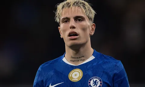 Rời Chelsea, Garnacho chọn Roma thay vì Villa