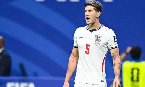 Arsenal sẵn sàng đón John Stones thay Saliba