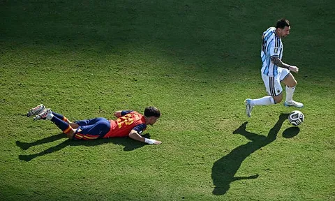 Chấm điểm tuyển Argentina: Bức tường Martinez; Messi bất lực