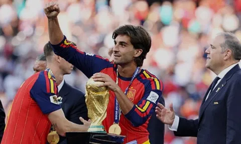 Nhật ký World Cup 2026 sáng 20/7: Tây Ban Nha lên đỉnh thế giới, Rooney chê trách Messi