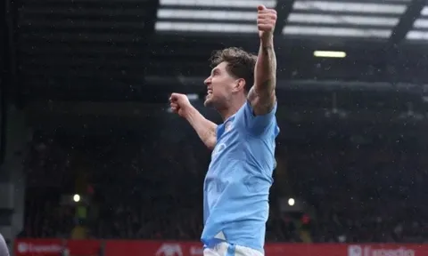Tin đồn chuyển nhượng sáng 20/7: Arsenal cân nhắc chiêu mộ trung vệ John Stones; Liverpool cạnh tranh MU vụ Manu Kone