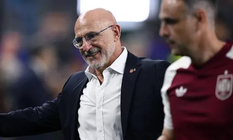 Luis de la Fuente là HLV lớn tuổi nhất vô địch World Cup