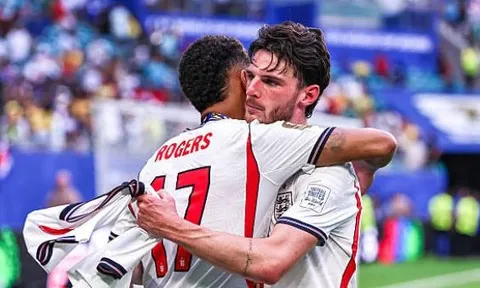 Arsenal ngỡ ngàng khi hụt Morgan Rogers vào tay Chelsea