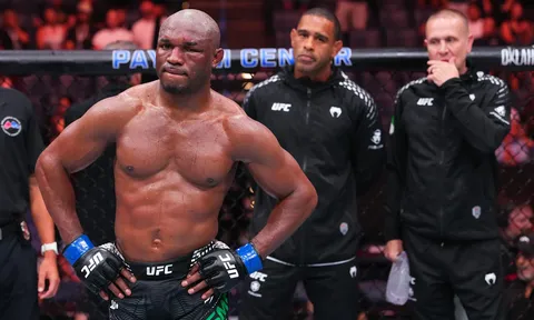 Kamaru Usman thừa nhận 'nhìn một thành hai' sau cú đấm vào mắt từ Dricus du Plessis
