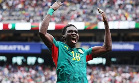 Man Utd đàm phán chiêu mộ tiền đạo Ismaila Sarr