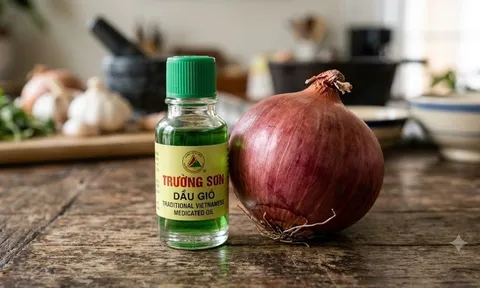 Nhỏ vài giọt dầu gió vào hành tây, rắc rối cực lớn trong nhà biến mất tức thì!