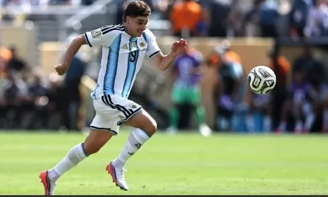 Barca chơi lớn, nâng giá vụ Alvarez lên 120 triệu euro