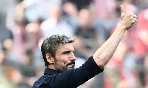 Mark van Bommel chuẩn bị ngồi ghế nóng tuyển Bỉ