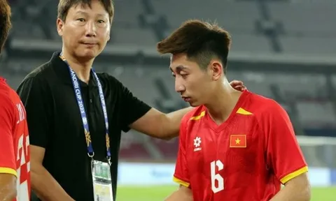 Tuyển Việt Nam kém Thái Lan 5 bậc trên BXH FIFA