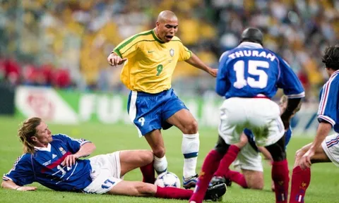 Cơn ác mộng Paris và 90 phút kỳ lạ của Ronaldo năm 1998