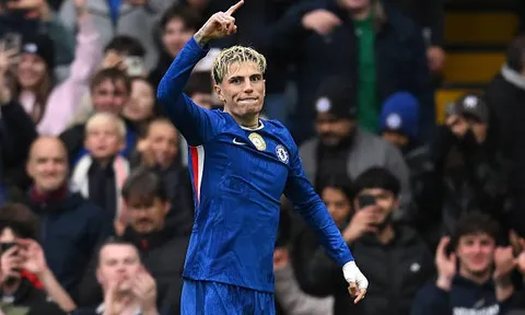 Aston Villa gửi đề nghị chiêu mộ Garnacho