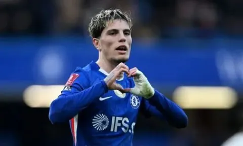 Vì sao Aston Villa sẵn sàng đặt cược vào Garnacho?