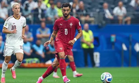 Bruno Fernandes mở cửa rời Man Utd, tới Galatasaray