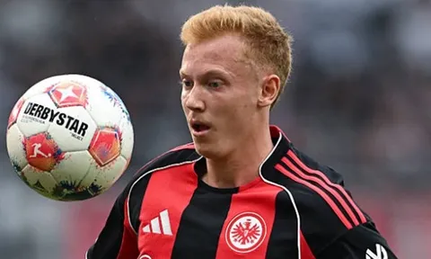 MU dùng Larsson làm mồi nhử ngáng đường Arsenal