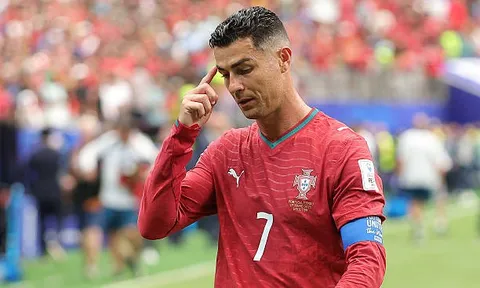Ronaldo có nên tiếp tục chinh chiến cùng Bồ Đào Nha?