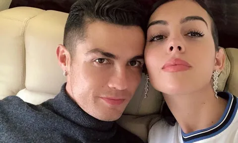 Bạn gái Ronaldo tiết lộ quy trình dưỡng da buổi tối giúp làn da luôn căng mịn, rạng rỡ