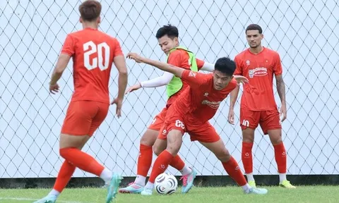Cựu sao Thái Lan dành lời khen đặc biệt cho tuyển Việt Nam