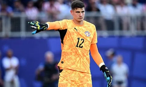 Man Utd chốt thỏa thuận chiêu mộ thủ môn Orlando Gill