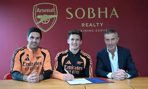 Christos Tzolis chính thức gia nhập Arsenal